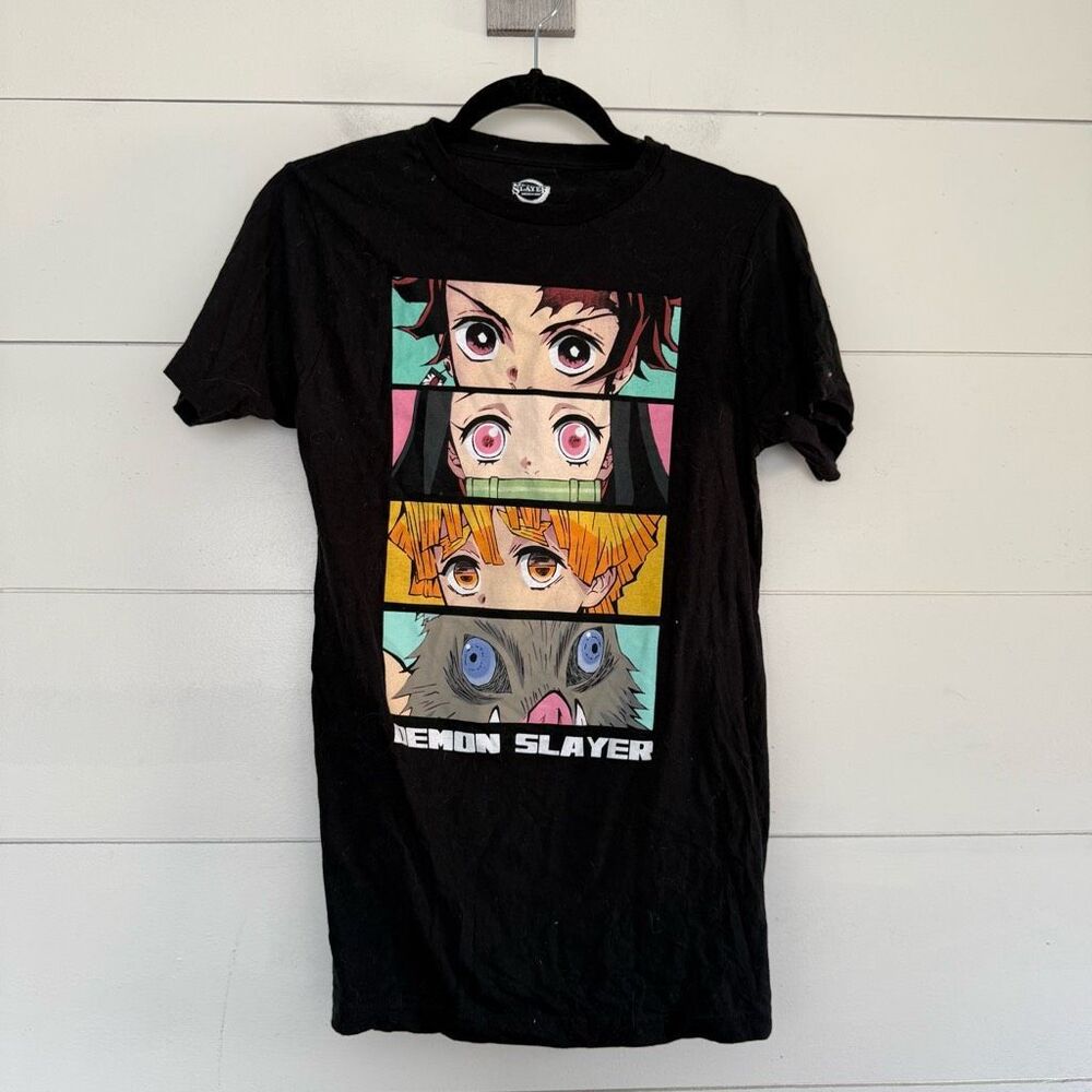 Demon Slayer Women’s Small Black Logo Tee